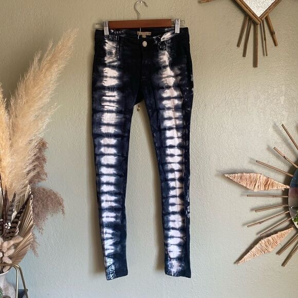 Romeo & Juliet Couture Skinny Jeans - Picture 1 of 6